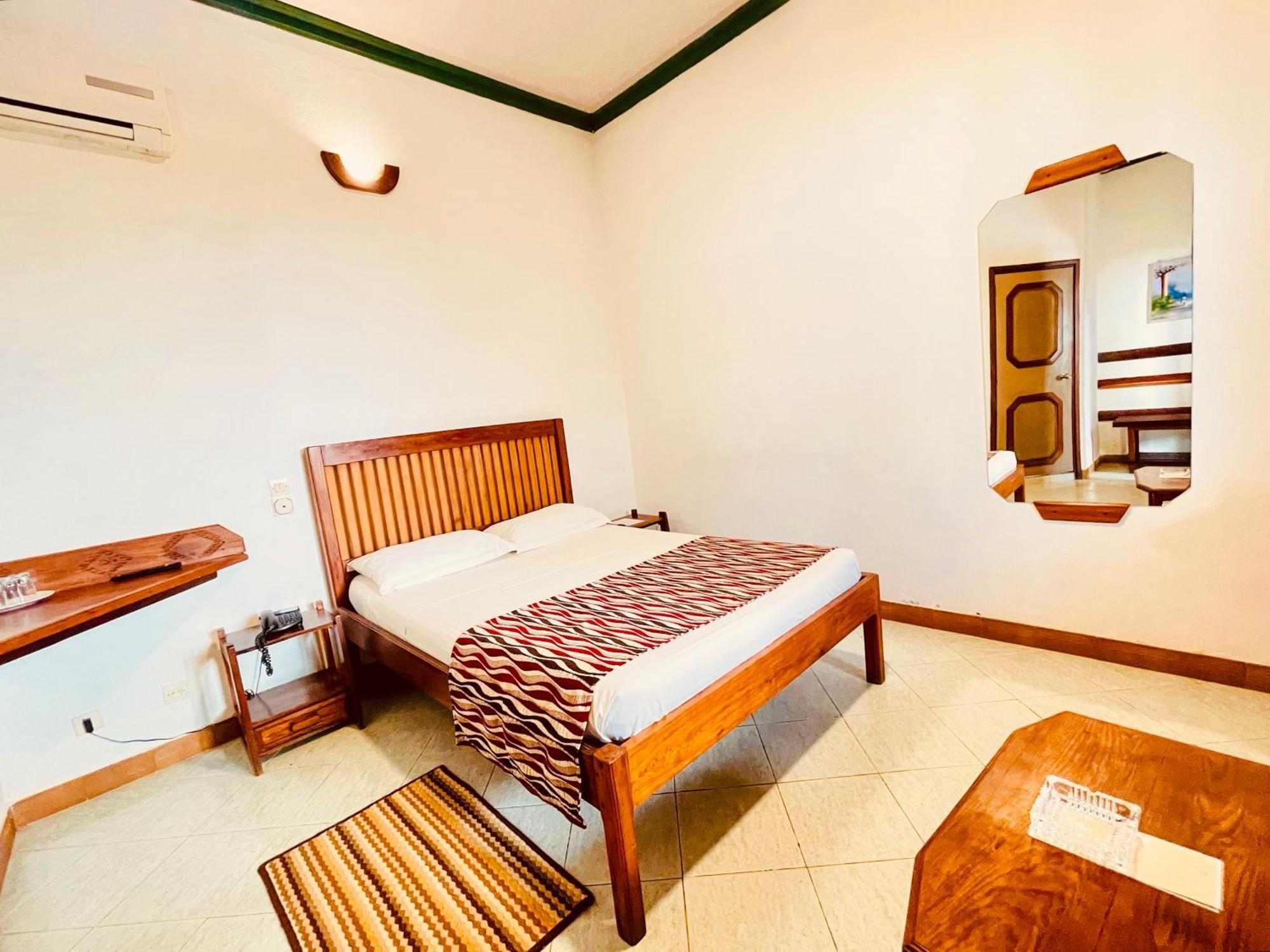 Le Nouvel Eden Hotell Toliara Eksteriør bilde