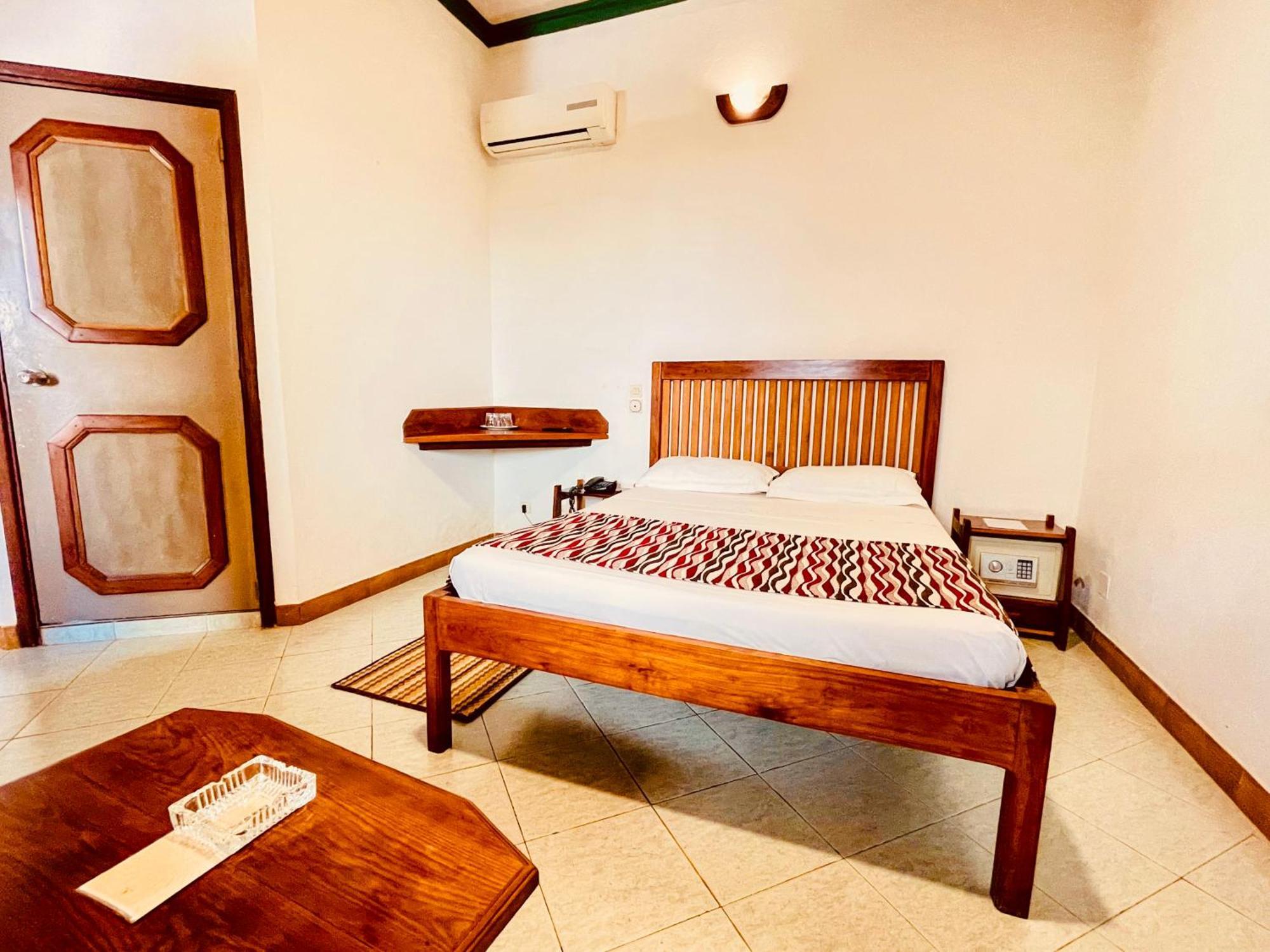 Le Nouvel Eden Hotell Toliara Eksteriør bilde
